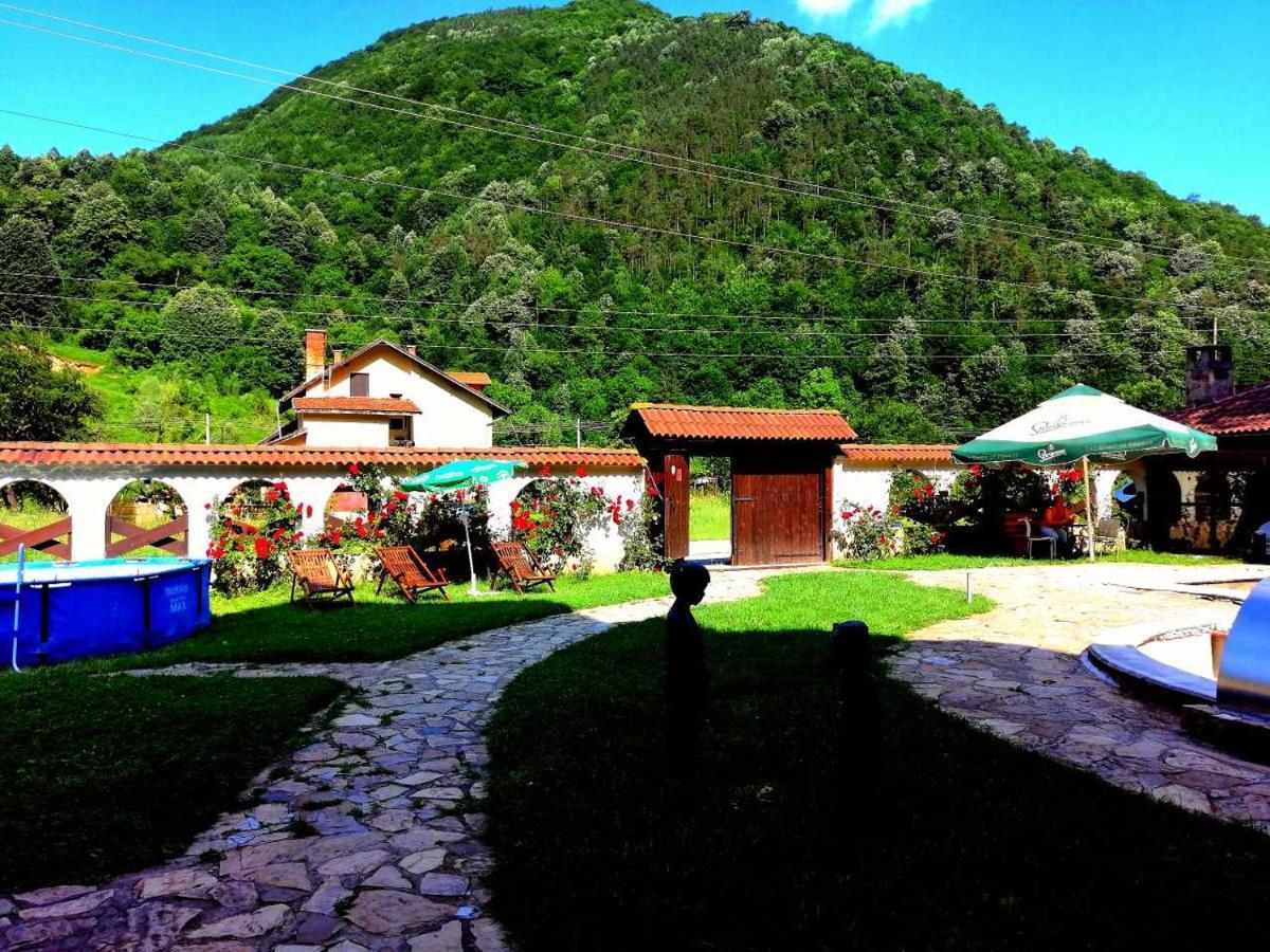 Family Hotel Virgin Ribarica Eksteriør billede
